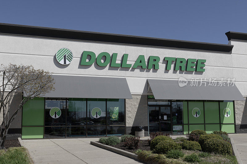 一元树折扣店。Dollar Tree提供各种各样的产品，价格为1美元25美分。